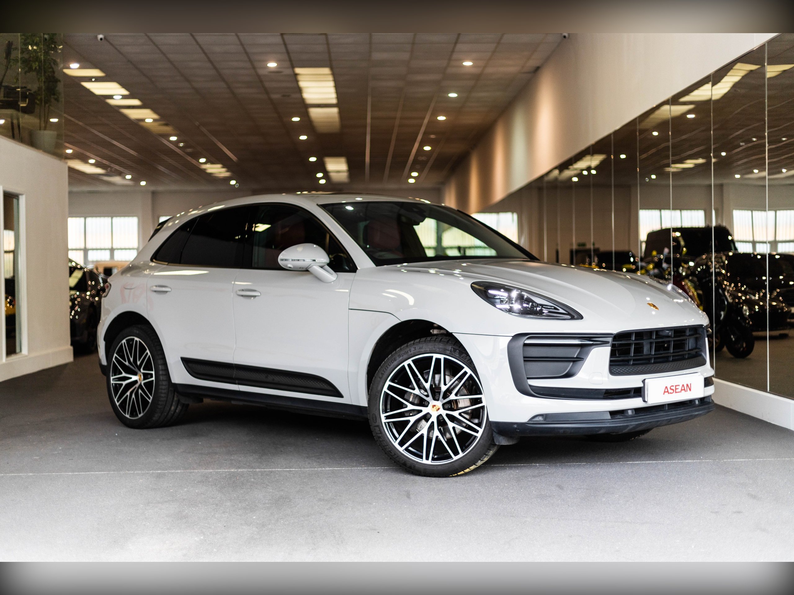 2022 Porsche Macan